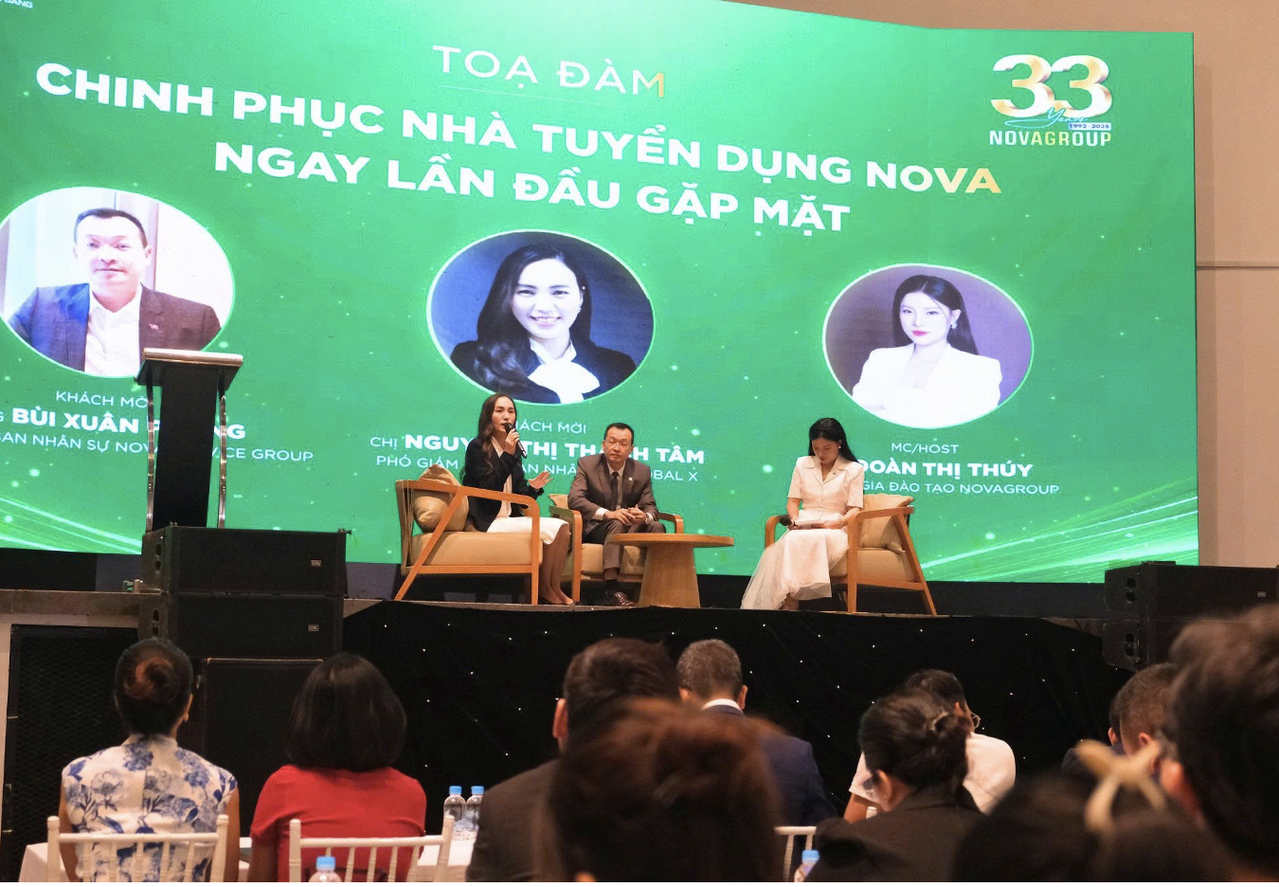 Tọa đàm "Chinh phục Nhà tuyển dụng Nova ngay lần đầu gặp mặt" – Nơi các lãnh đạo nhân sự NovaGroup chia sẻ về bí quyết thành công, những phẩm chất mà NovaGroup tìm kiếm ở một Novator, qua đó giúp các ứng viên dễ dàng ghi điểm.