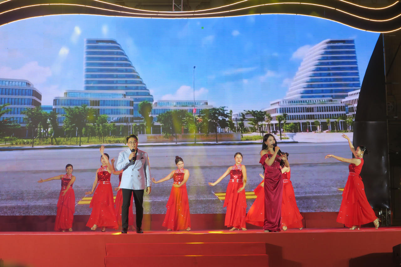 Hải Phòng mảnh đất anh hùng, năng động và tràn đầy sức sống.