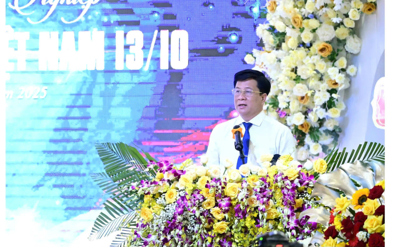 Chủ tịch UBND tỉnh An Giang Hồ Văn Mừng phát biểu tại buổi họp mặt doanh nghiệp.