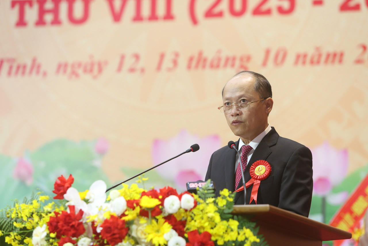 Ông Nguyễn Hồng Lĩnh - Phó Bí thư Tỉnh ủy Hà Tĩnh khai mạc Đại hội.