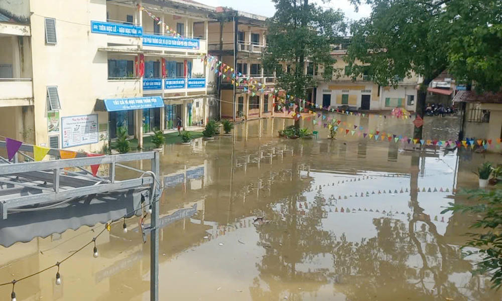 20 trường, điểm trường ở Bắc Ninh vẫn phải cho học sinh nghỉ học vì ngập lụt
