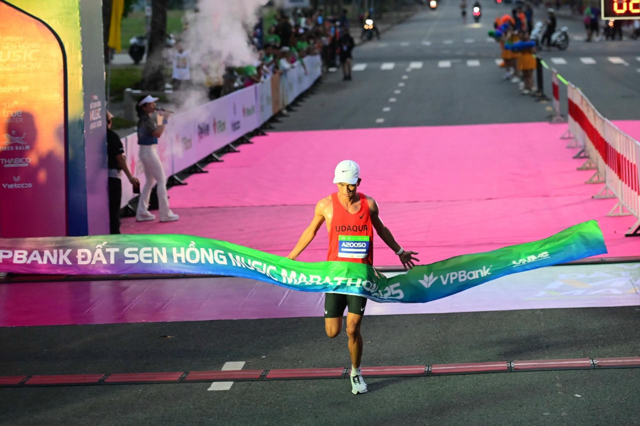 12.000 runner về đích, VPBank Đất Sen Hồng Music Marathon 2025 kết thúc ấn tượng