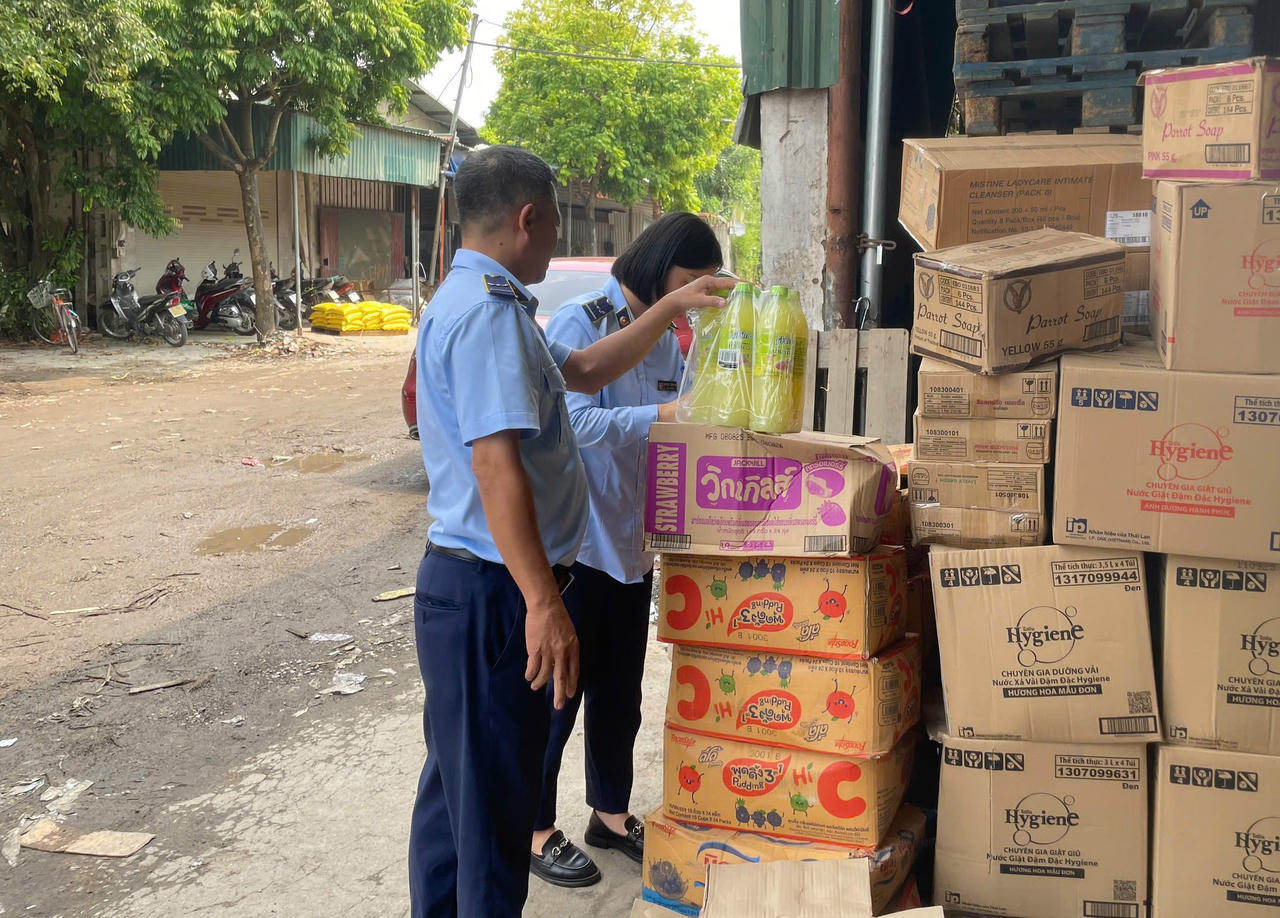 Công ty TNHH Thương mại & Xuất nhập khẩu Nam Anh đã từng bị xử phạt về hành vi kinh doanh hàng hóa là thực phẩm nhập lậu. 