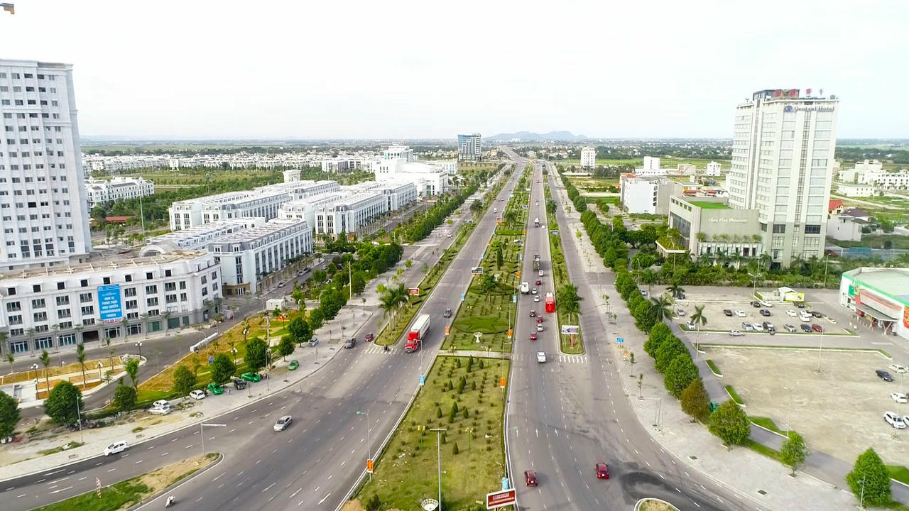 Phát triển hạ tầng giao thông tạo động lực thu hút đầu tư từ bên ngoài.