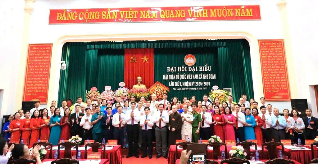 Các đại biểu dự Đại hội chụp ảnh lưu niệm. (Ảnh: Lan Anh)