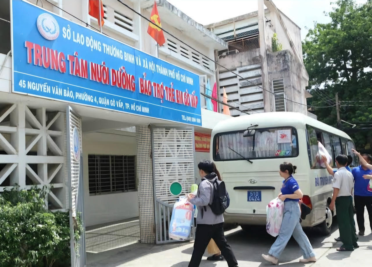 Các cơ sở trợ giúp xã hội được giao nhiệm vụ tiếp nhận, chăm sóc khẩn cấp cho các nạn nhân.
