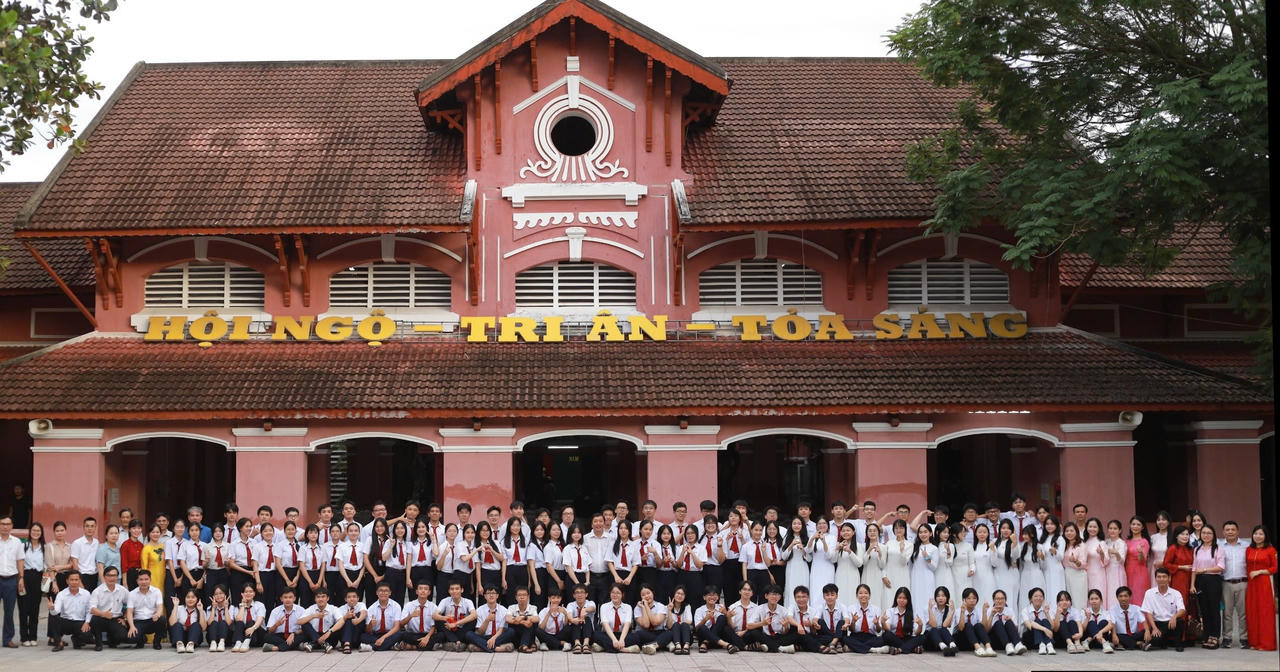 Trường THPT Hai Bà Trưng tham dự kì thi (Ảnh Minh Nhật).