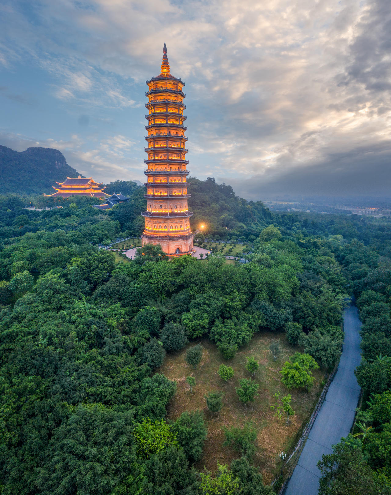 Chùa Bái Đính – biểu tượng của du lịch tâm linh và văn hóa đặc sắc vùng Cố đô Hoa Lư