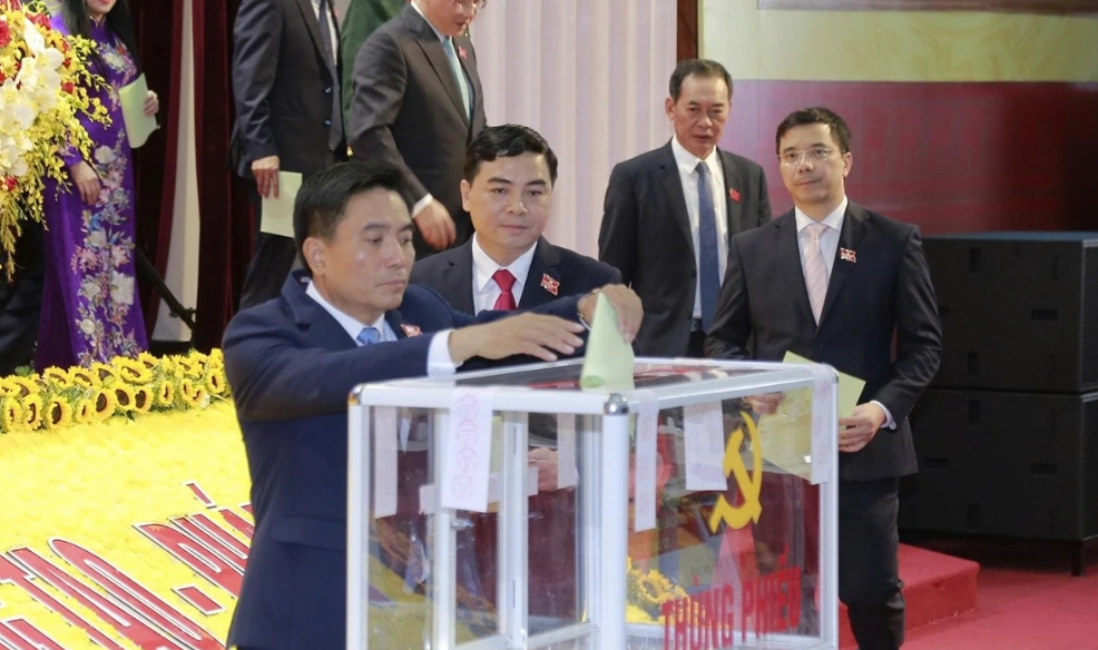 Đại hội bỏ phiếu bầu Đoàn đại biểu dự Đại hội đại biểu toàn quốc lần thứ XIV của Đảng.