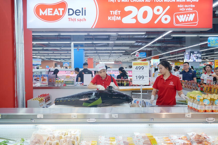 Thịt tươi, cá tươi tại Winmart.