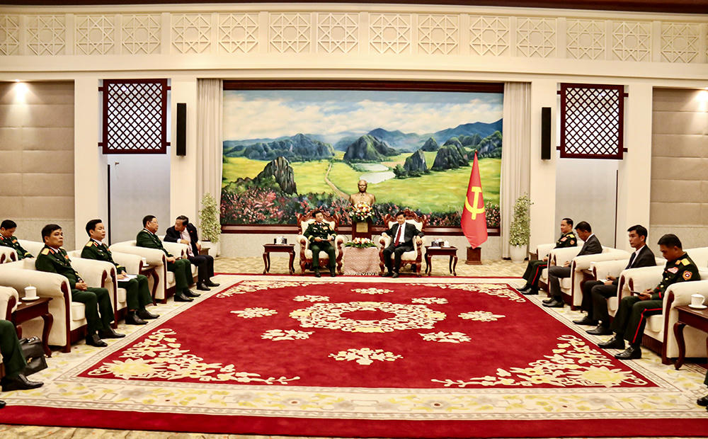 Quang cảnh buổi chào xã giao.

