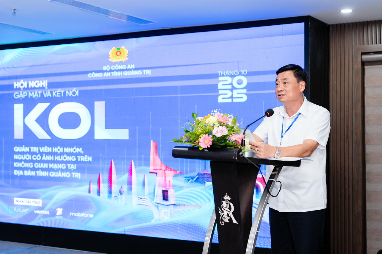 Đại tá&nbsp;Lê Văn Hóa, Phó Giám đốc Công an tỉnh Quảng Trị phát biểu tại buổi gặp mặt.