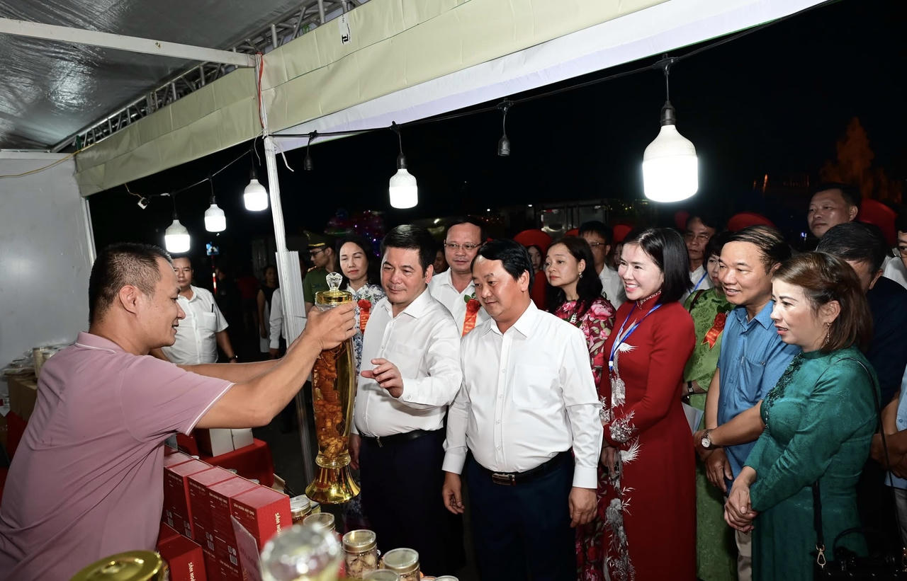 Tuyên Quang: Dồn lực cuối năm, siết chặt kỷ cương để hiện thực hóa khát vọng tăng trưởng