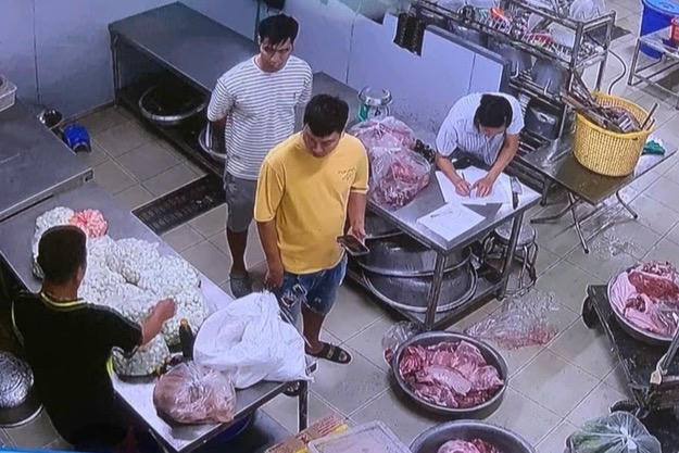 Lãnh đạo Hà Nội yêu cầu xử lý nghiêm vụ thực phẩm ôi thiu tại Trường Tiểu học Cự Khê