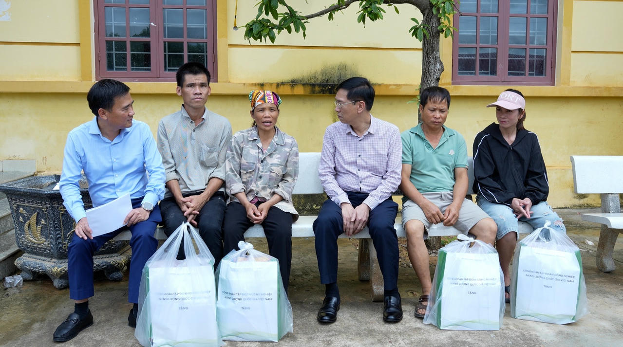 Petrovietnam kịp thời hỗ trợ nhân dân vùng lụt ở Lạng Sơn, Bắc Ninh, Thái Nguyên