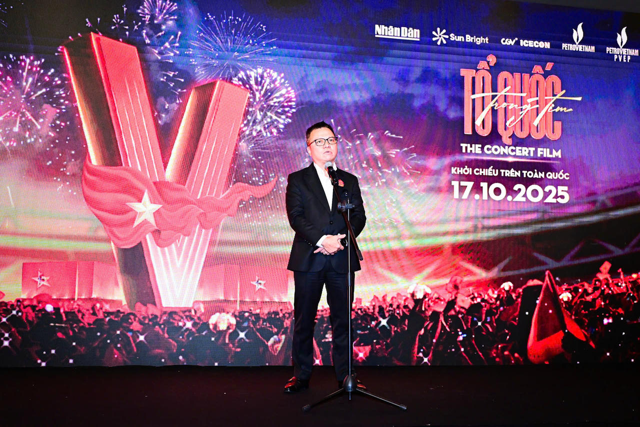 Ông Lê Quốc Minh, Ủy viên Trung ương Đảng, Tổng Biên tập Báo Nhân Dân&nbsp;phát biểu tại buổi ra mắt phim (ảnh BTC).