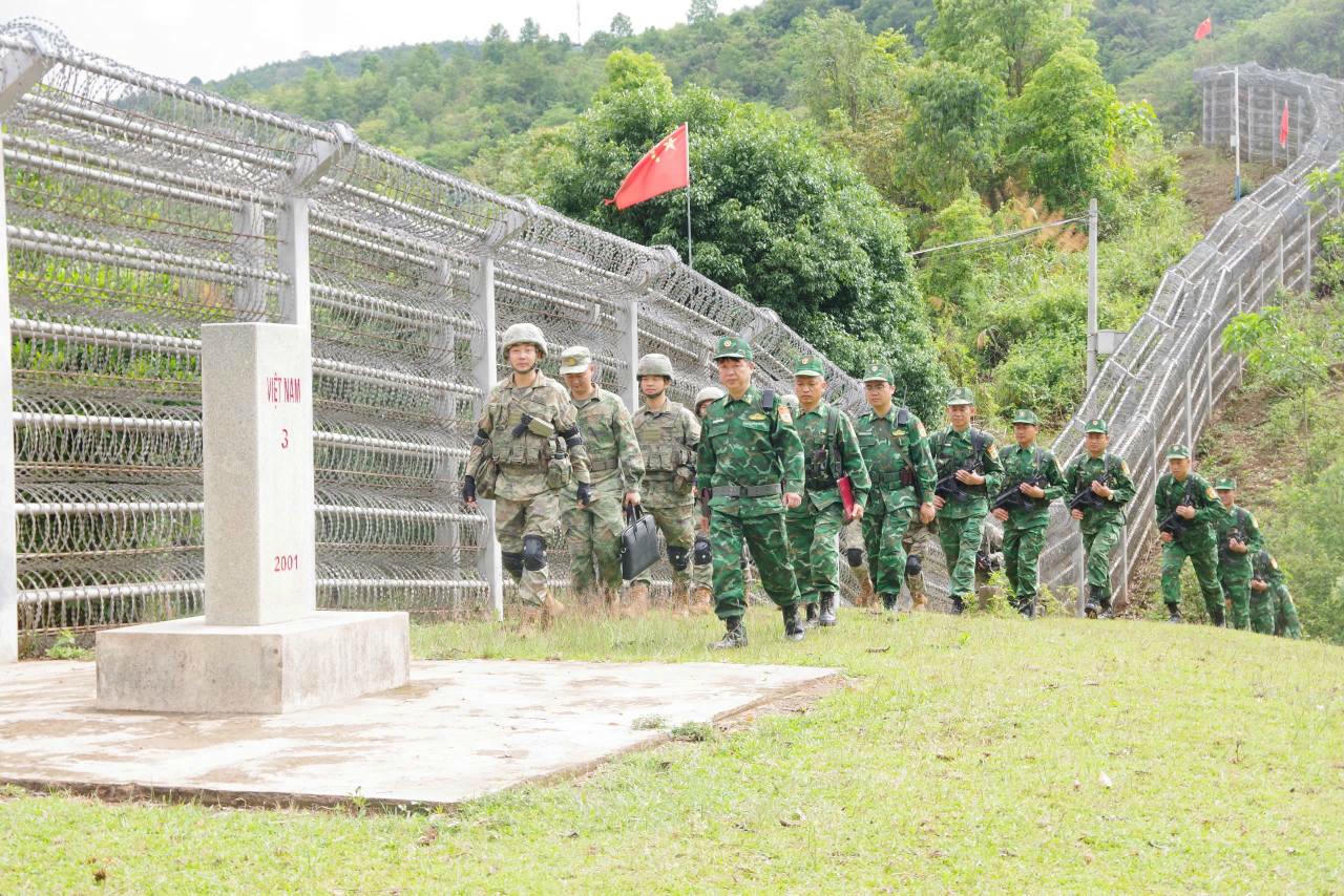 Đồn Biên phòng A Pa Chải tham gia tuần tra song phương theo kế hoạch của Bộ Chỉ huy Bộ đội biên phòng tỉnh Điện Biên với Bộ đội biên phòng khu vực Mông Tự, Quân giải phóng Nhân dân Trung Quốc.