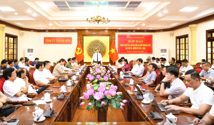 Toàn cảnh buổi họp báo