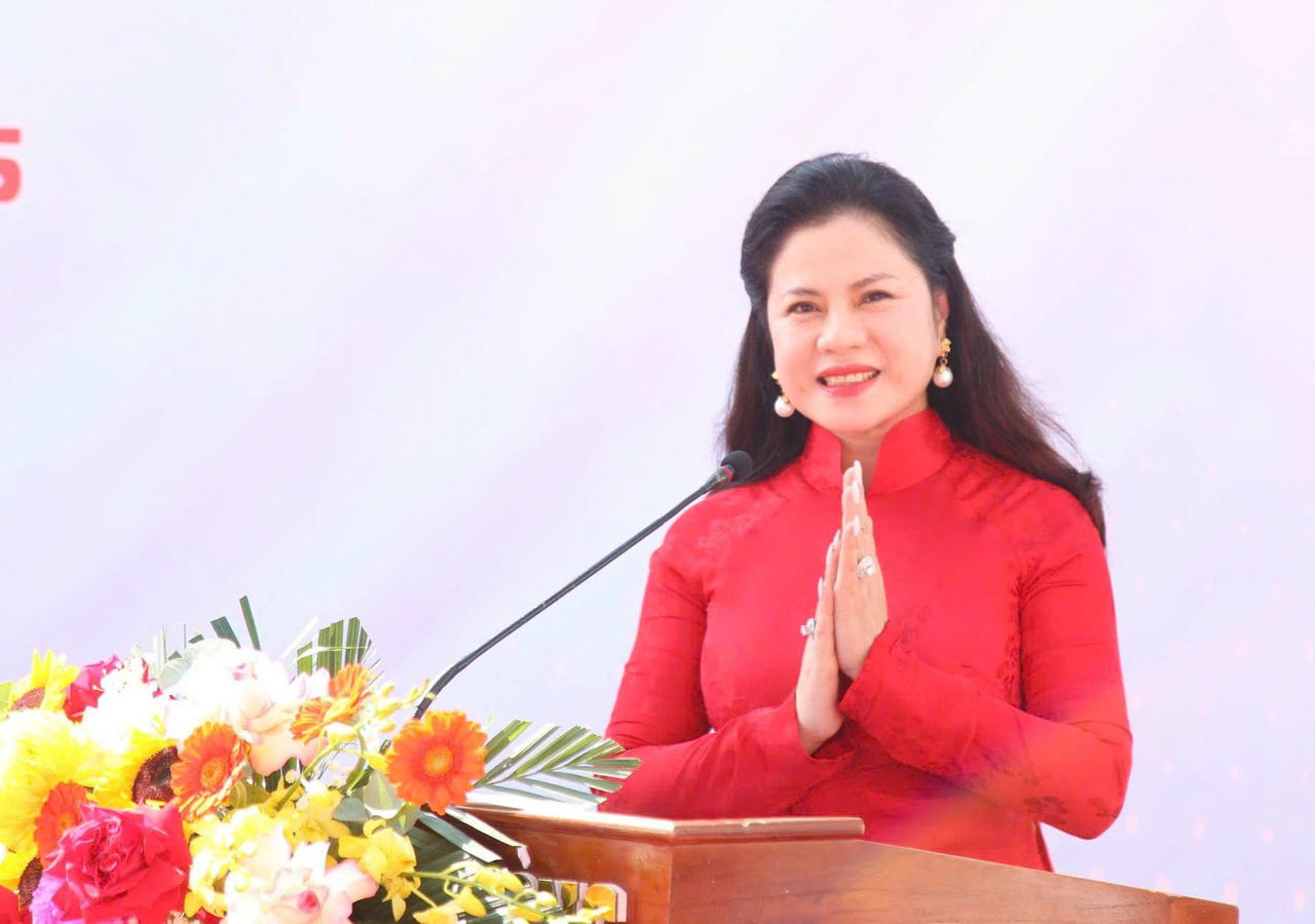 Bà Trần Thị Hoàng Mai, Giám đốc  Sở Văn hoá Thể thao và Du lịch thành phố Hải Phòng phát biểu tại lễ khai mạc