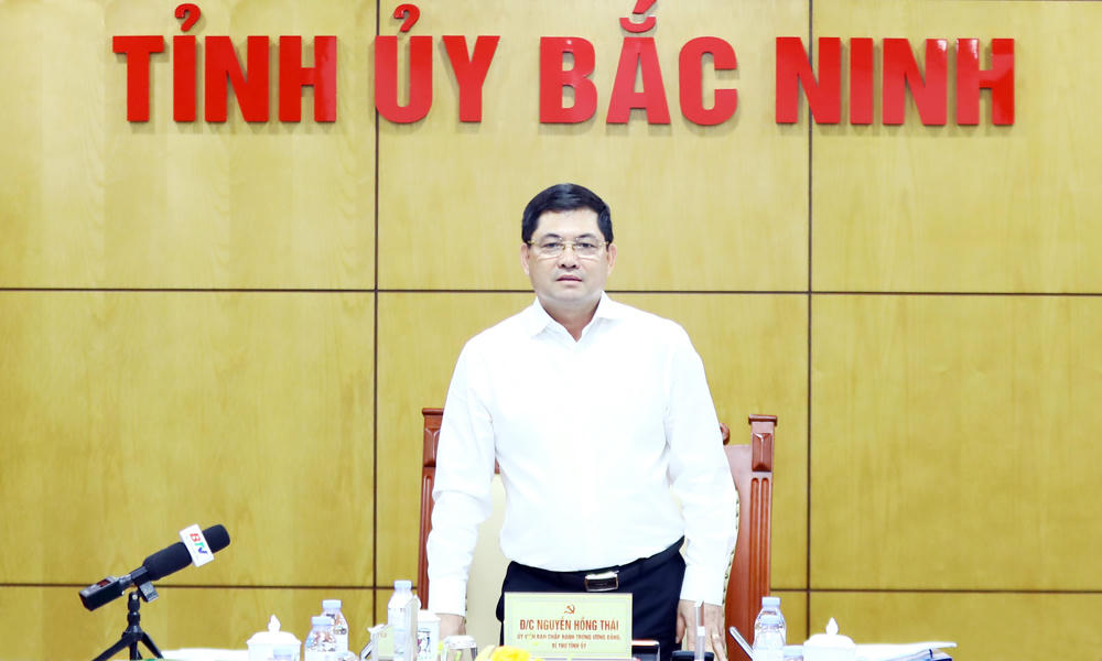 Bí thư Tỉnh uỷ Bắc Ninh Nguyễn Hồng Thái phát biểu kết luận hội nghị.