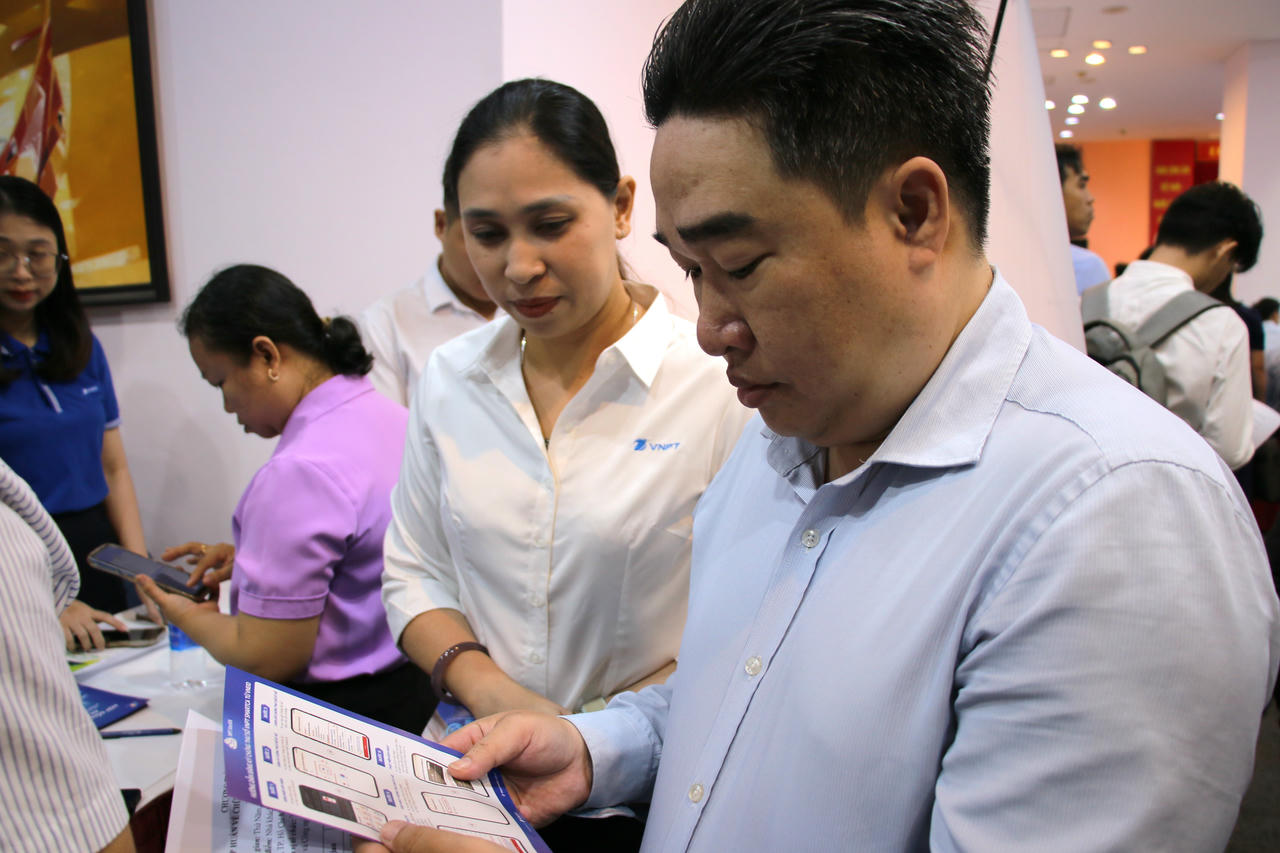 Trải nghiệm giao dịch điện tử an toàn cùng VNPT tại TP Hồ Chí Minh