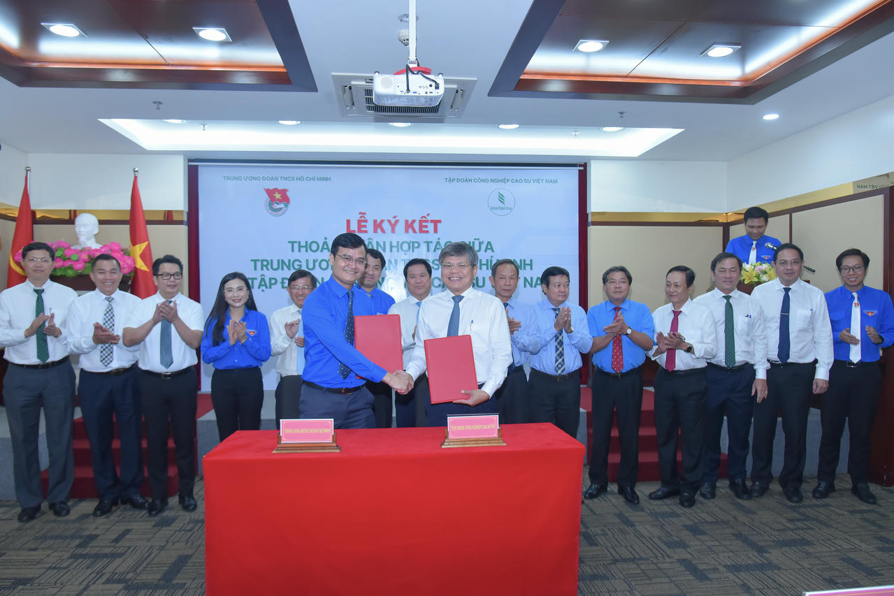 Lễ ký kết hợp tác giữa Trung ương Đoàn Thanh niên Cộng sản Hồ Chí Minh với Đoàn Thanh niên VRG