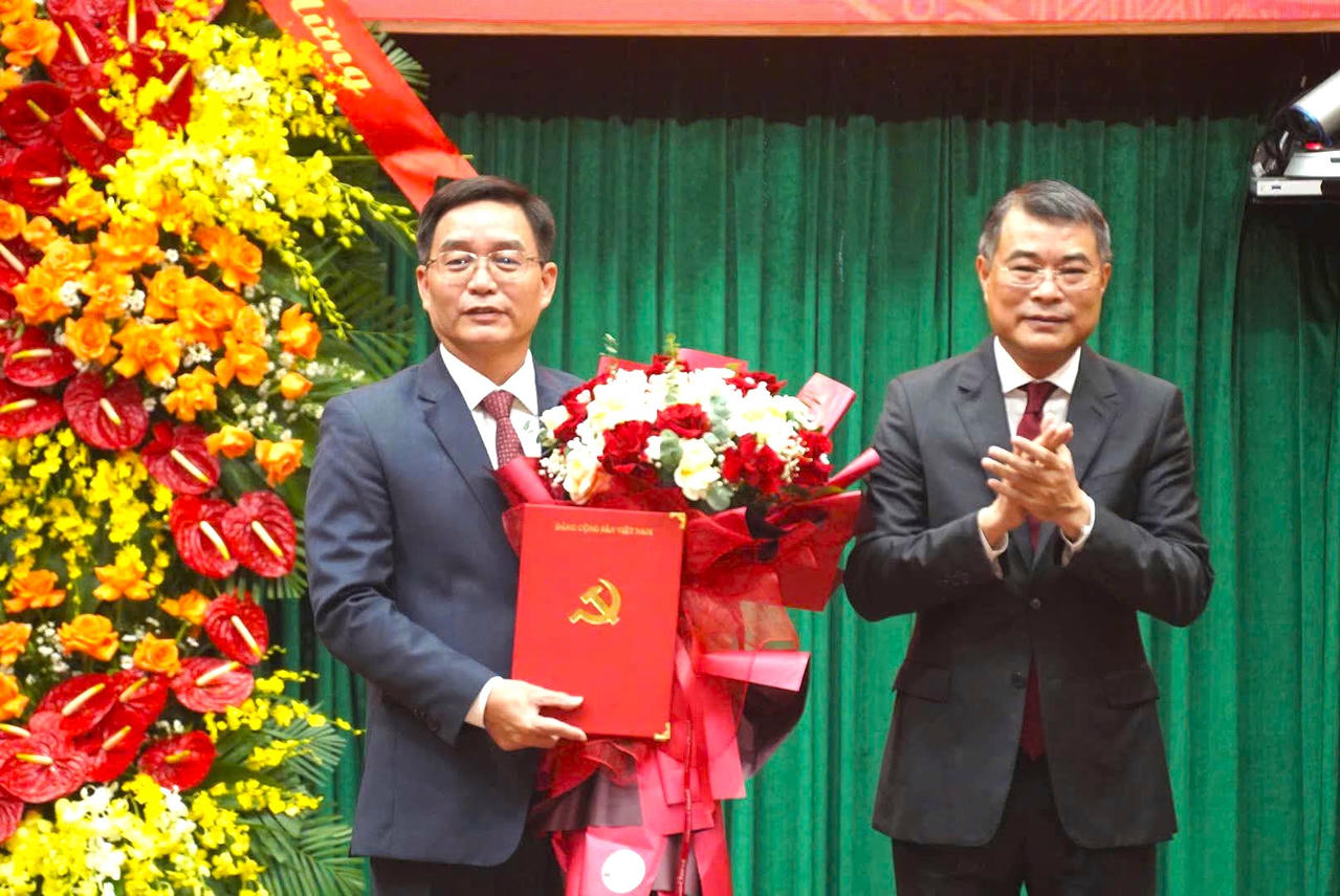 Ông Nguyễn Đình Trung giữ chức Bí thư Thành ủy Huế