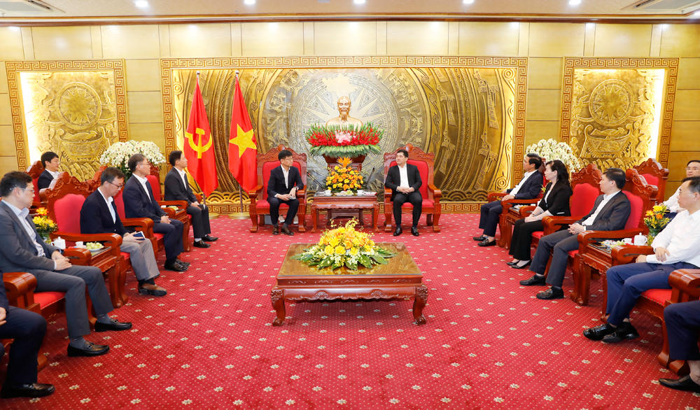 Quang cảnh buổi làm việc.