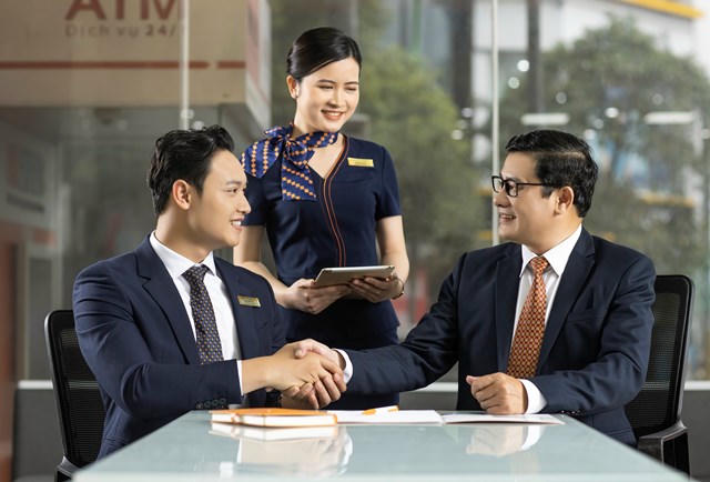 SHB - Nơi hơn 100.000 cổ đông đặt niềm tin, đồng hành cùng phát triển, bứt phá trong kỷ nguyên mới