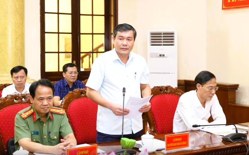 Ông Phạm Văn Tuấn, Phó trưởng Ban Tuyên giáo và Dân vận Tỉnh ủy Thanh Hóa thông tin về kết quả Đại hội đại biểu Đảng bộ tỉnh Thanh Hóa khóa XX.&nbsp;