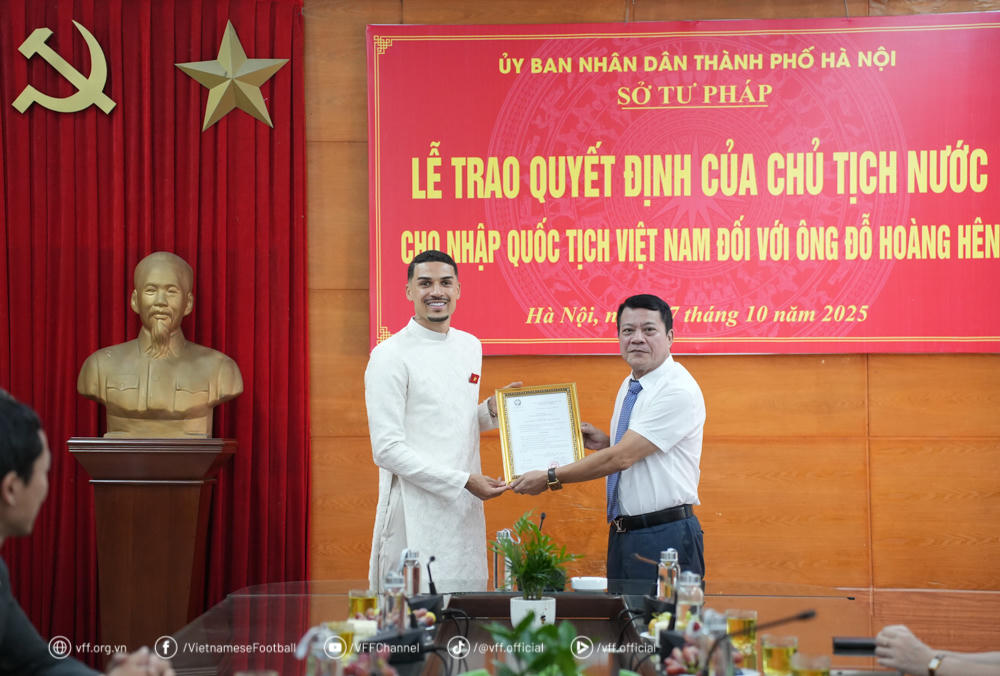 Tiền vệ Hendrio Araujo Da Silva có tên Việt Nam rất đặc biệt