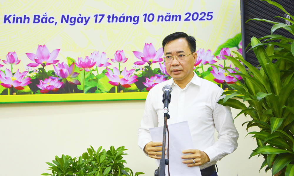 Chánh Văn phòng UBND tỉnh Bắc Ninh Vũ Huy Phương phát biểu tại lễ khai trương.