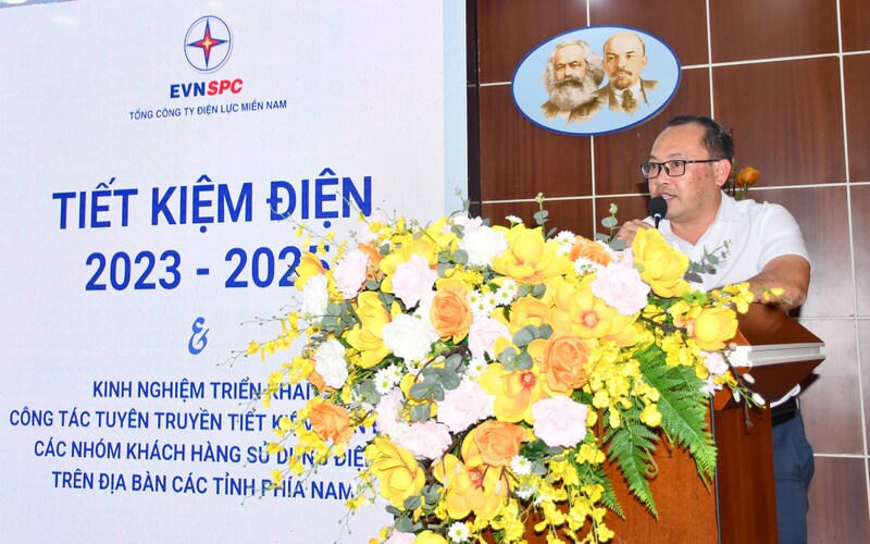 Ông Trần Đình Hoàng - Phó Trưởng ban Truyền thông của Tổng Công ty Điện lực miền Nam (EVNSPC) phát biểu tại sự kiện. Ảnh: BTC