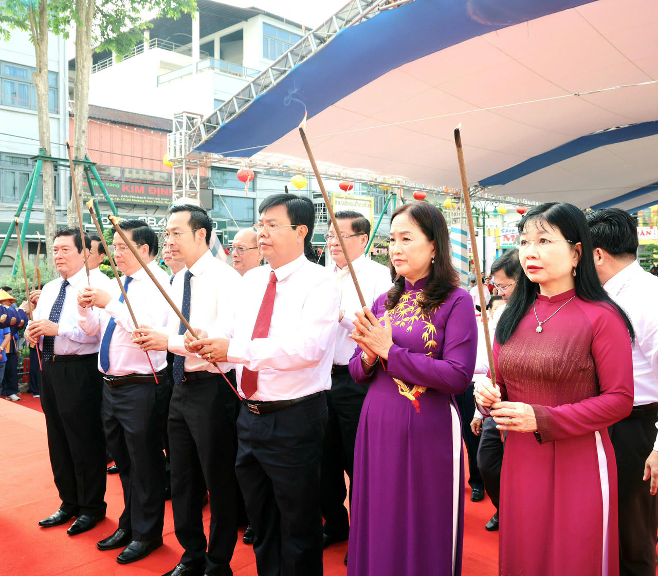 Lãnh đạo tỉnh An Giang dâng hương tưởng nhớ Anh hùng dân tộc Nguyễn Trung Trực nhân kỷ niệm 157 năm ngày ông hy sinh.