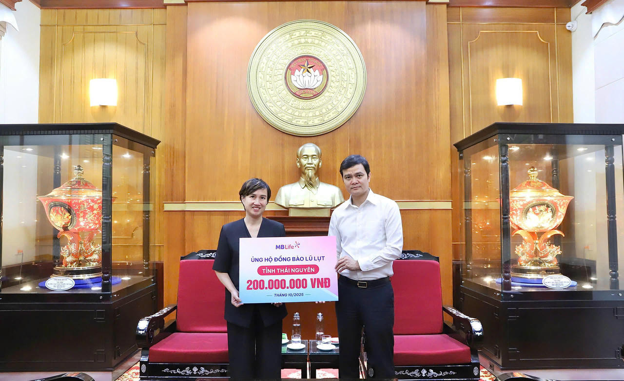 MB Life chung tay chia sẻ khó khăn với đồng bào vùng lũ lụt