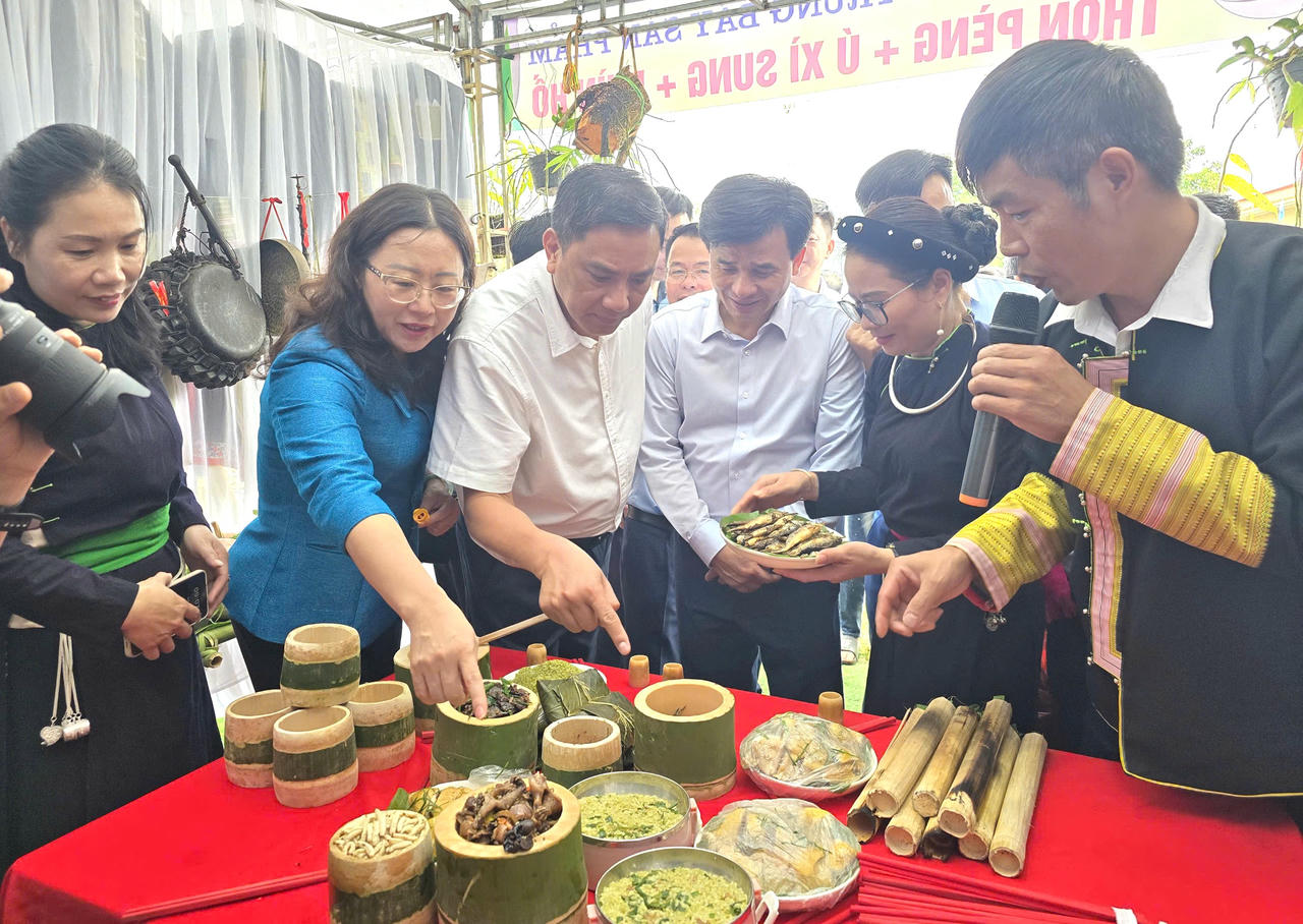 “Hương cốm Hợp Thành” – Khi bản sắc hóa thành thương hiệu