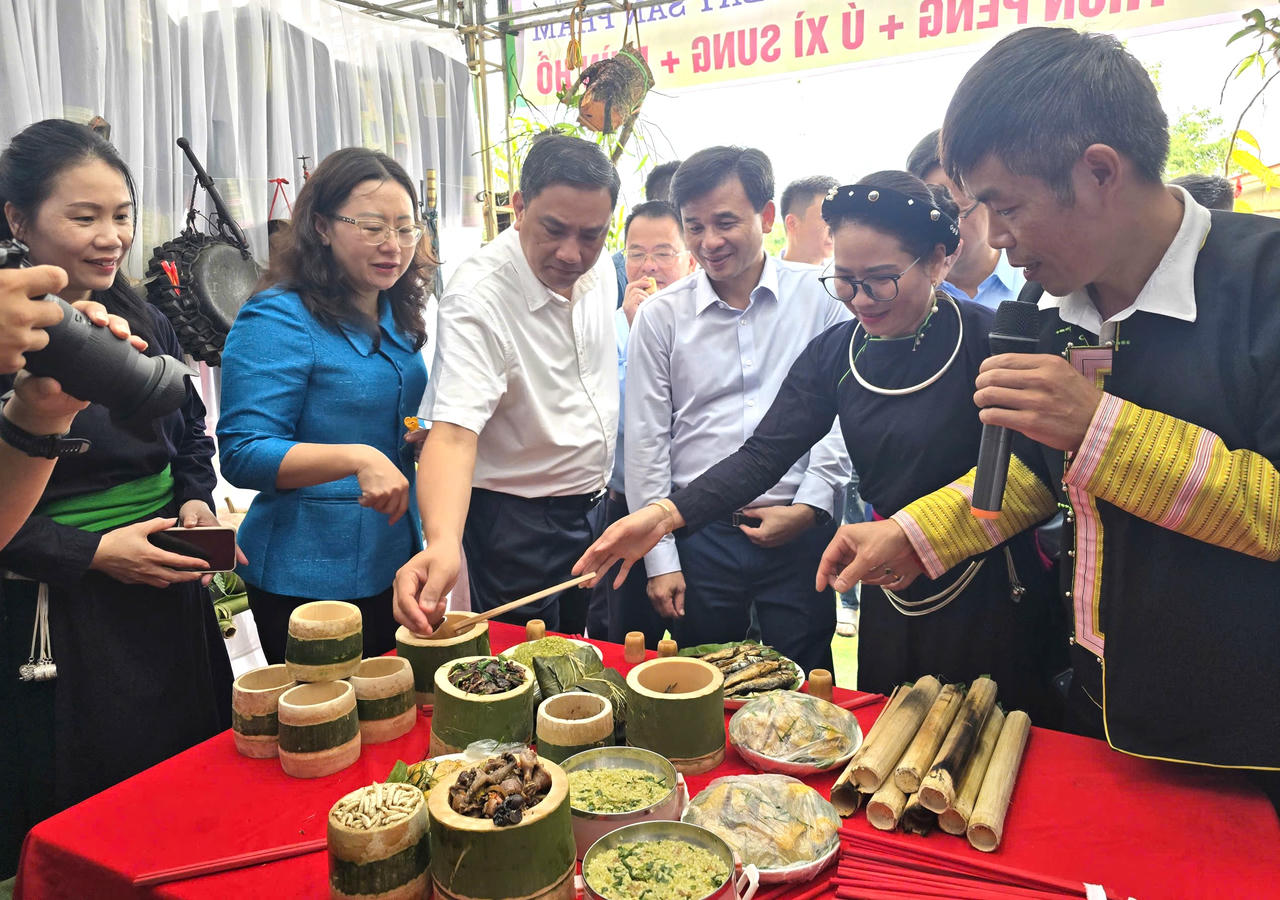 “Hương cốm Hợp Thành” – Khi bản sắc hóa thành thương hiệu