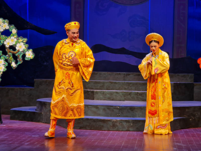 Cảnh trong vở "Cánh diều lạc gió" của Nhà hát Chèo Việt Nam (ảnh P.V)