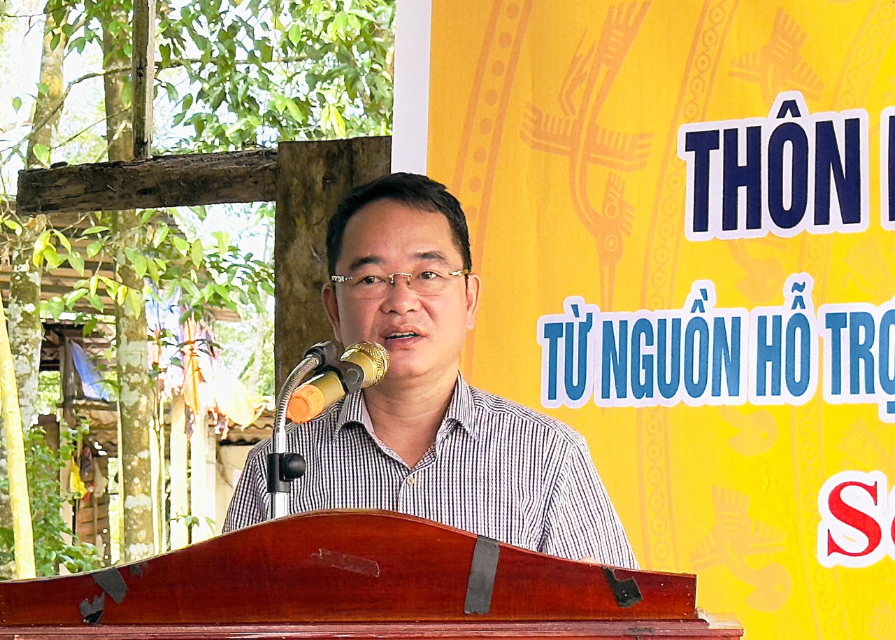 Tiến sĩ Vũ Hoài Nam - Bí thư Đảng uỷ, Tổng biên tập Báo Pháp luật Việt Nam phát biểu tại lễ khởi công "Mái ấm tư pháp" cho hộ gia đình chị Phạm Thị Thu Hằng.