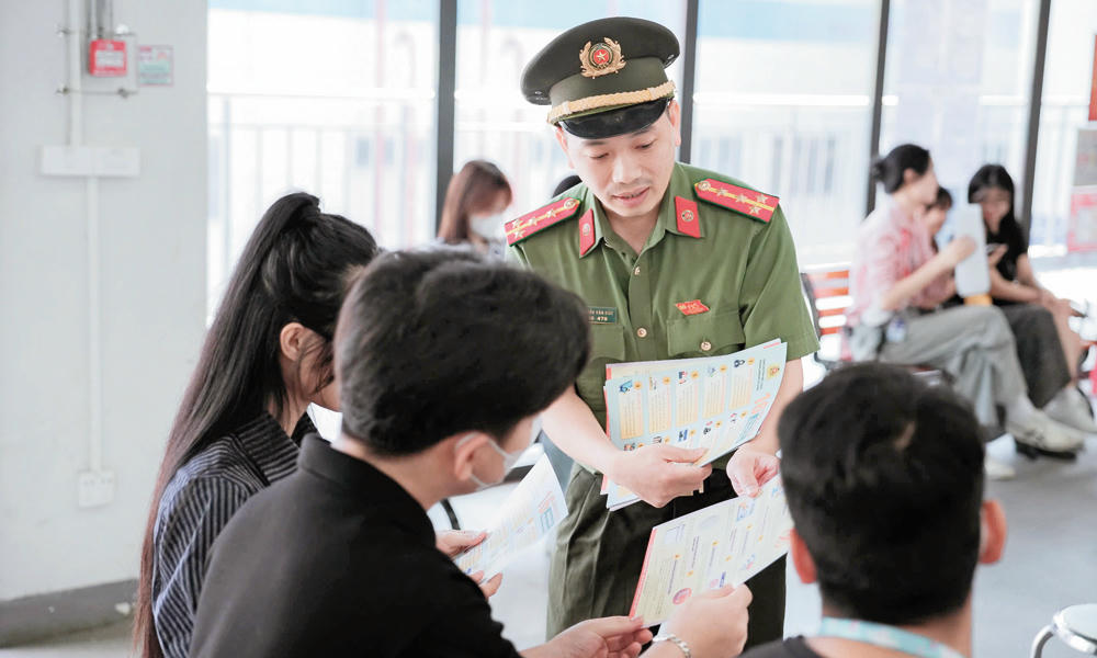 Công an tỉnh chủ trì, phối hợp với Thanh tra tỉnh và các cơ quan liên quan tổ chức kiểm tra, giải quyết khiếu nại, tố cáo, phòng ngừa và xử lý các hành vi vi phạm trong lĩnh vực ANTT.