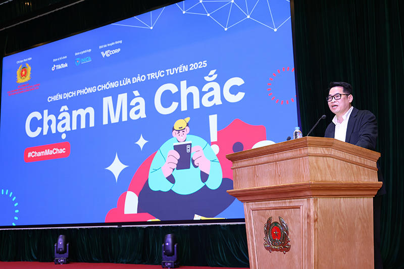 Ông Vũ Duy Hiền - Phó Tổng thư ký kiêm Chánh Văn phòng Hiệp hội An ninh mạng Quốc gia. (Ảnh: Nguyễn Cường)