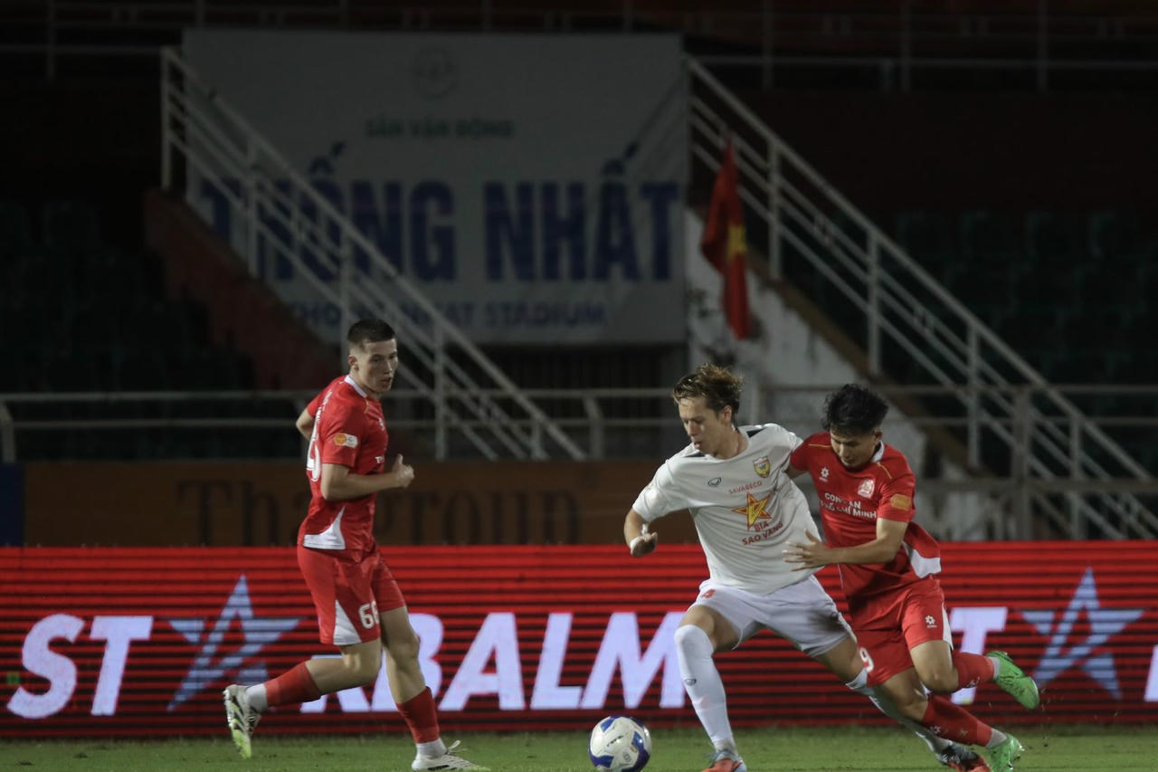 Khó khăn cho Đông Á Thanh Hoá và Hoàng Anh Gia Lai