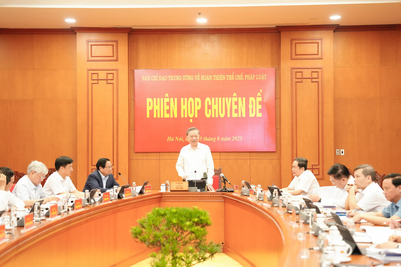 Khơi thông “điểm nghẽn của điểm nghẽn” - Mệnh lệnh chính trị của cả hệ thống: Kỳ 1 - Gỡ vướng thể chế để thúc đẩy tăng trưởng, khơi thông mọi nguồn lực