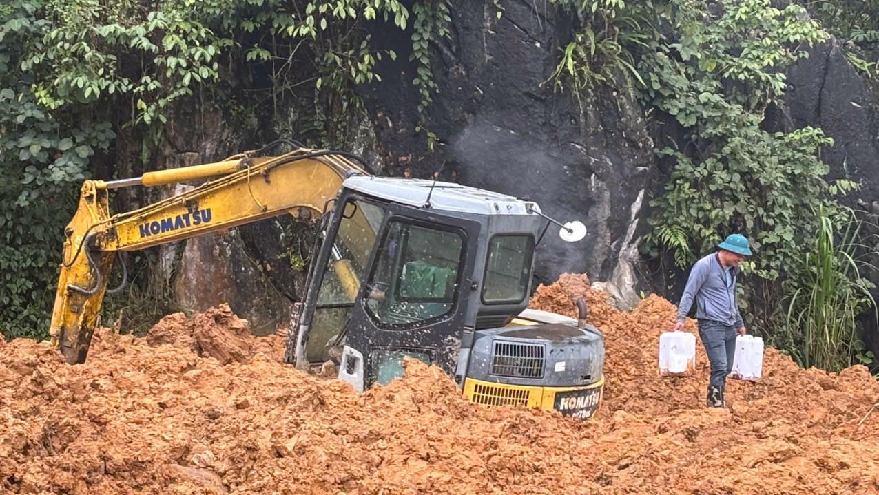 Tuyên Quang: Nỗ lực tìm kiếm nạn nhân cuối trong vụ sạt lở đất ở Lũng Cú