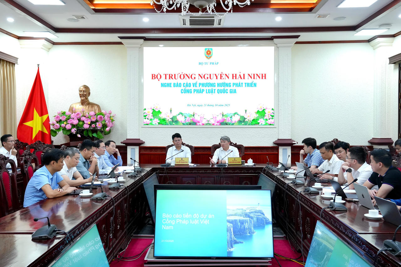 Phát triển Cổng Pháp luật quốc gia gắn với tích hợp định danh điện tử VNeID