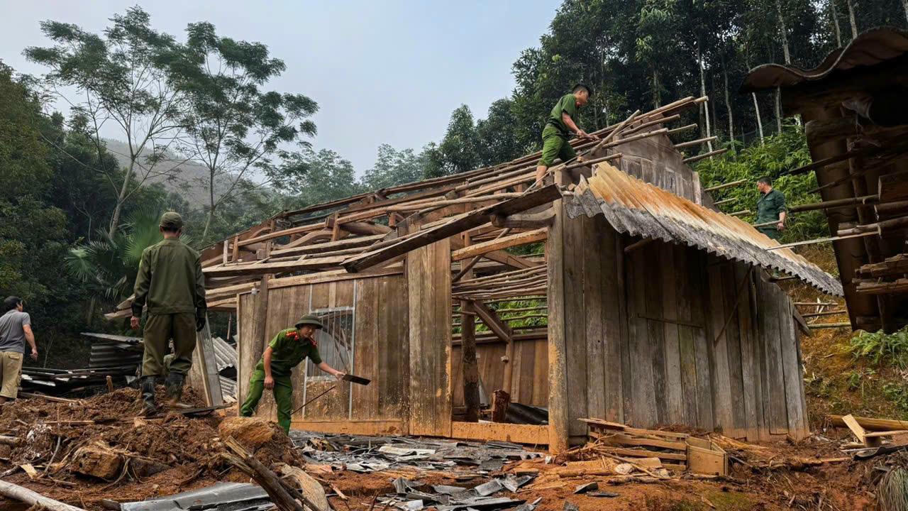 Lào Cai hỗ trợ 100 triệu đồng đối với nhà sập đổ hoàn toàn