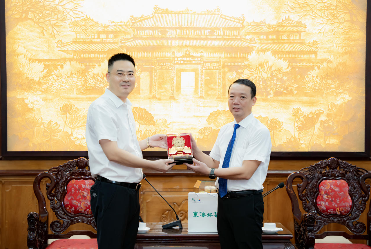 Xúc tiến mở đường bay Huế - Thâm Quyến