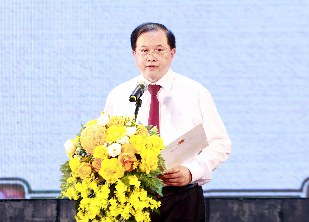 Thứ trưởng Bộ Văn hóa, Thể thao và Du lịch&nbsp;Tạ Quang Đông phát biểu tại lễ khai mạc.