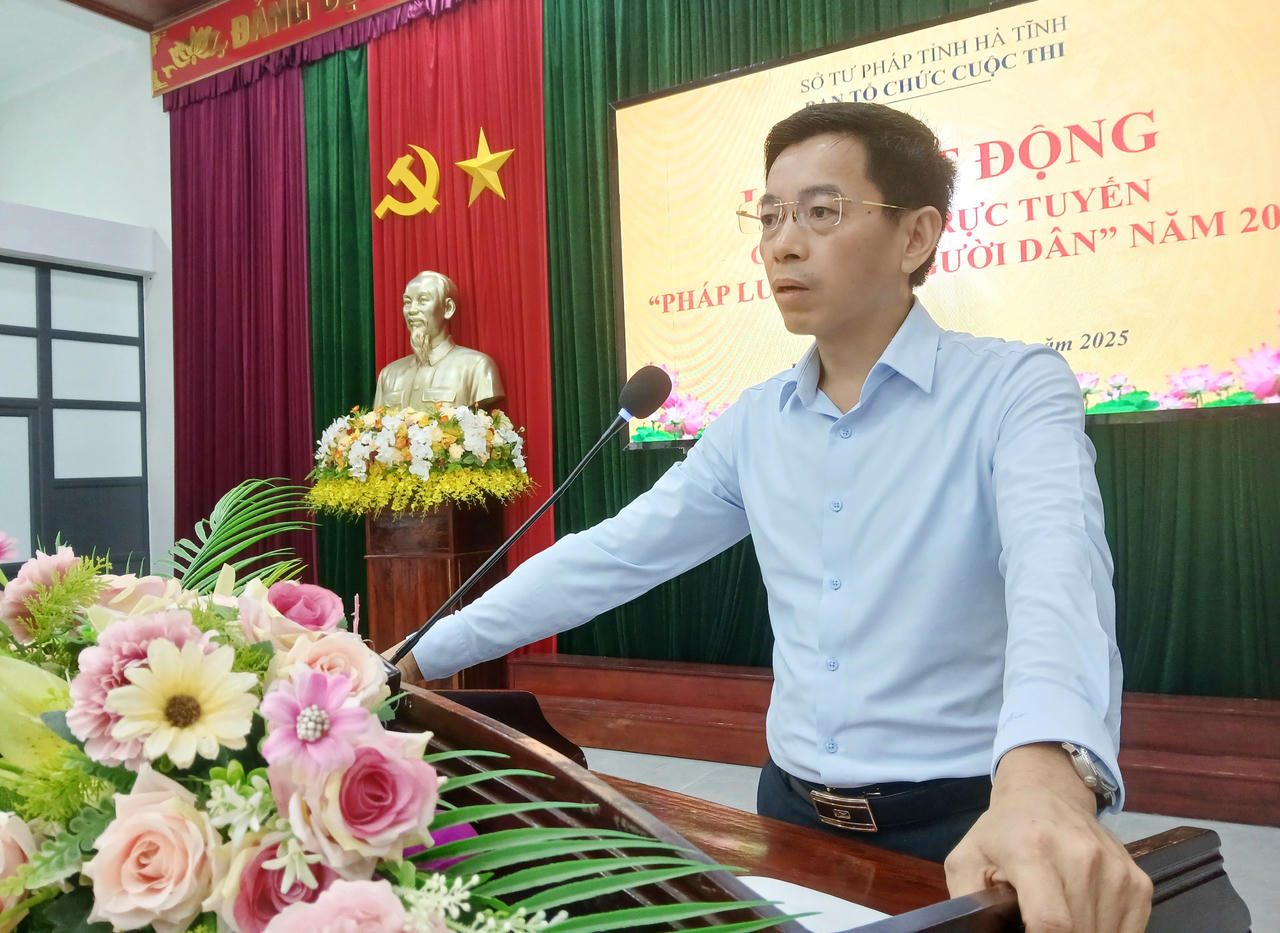 Ông Nguyễn Quốc Tuấn - Giám đốc Sở Tư pháp tỉnh Hà Tĩnh phát biểu tại Lễ phát động cuộc thi.
