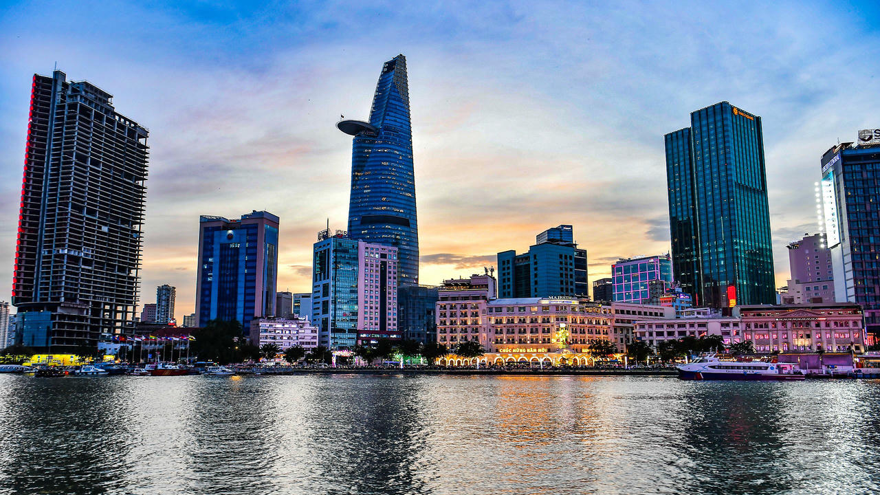 Chỉ thị 31/CT-TTg ngày 18/10/2025 đặt mục tiêu tăng trưởng GDP bình quân 10%/năm giai đoạn 2026-2030.